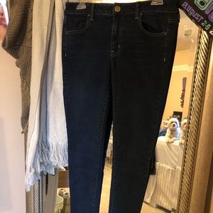 Dark wash American Eagle jeggings